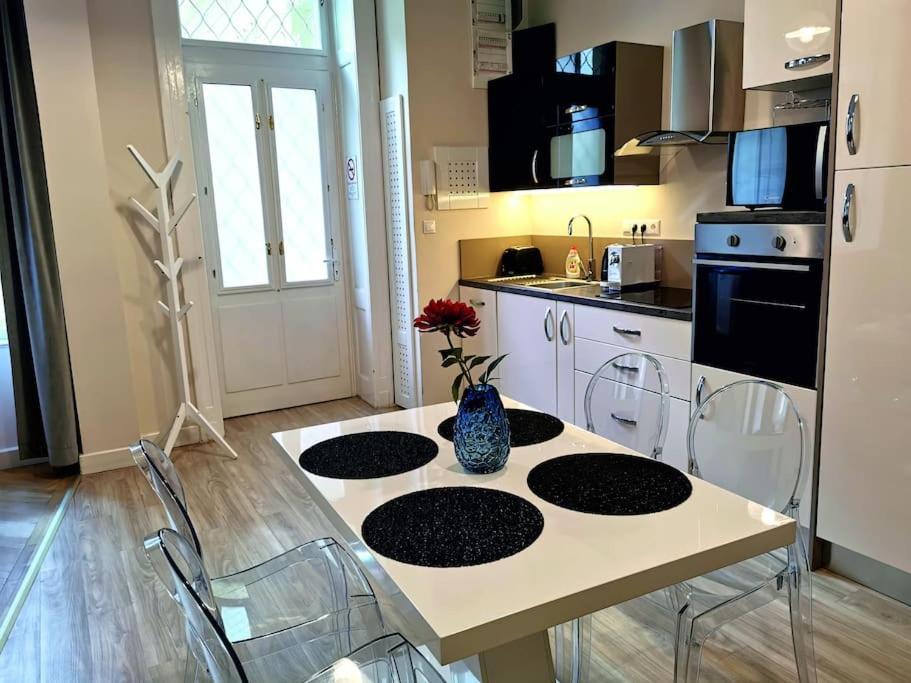 Luxury Apartment Near Astoria With Ac 부다페스트 외부 사진